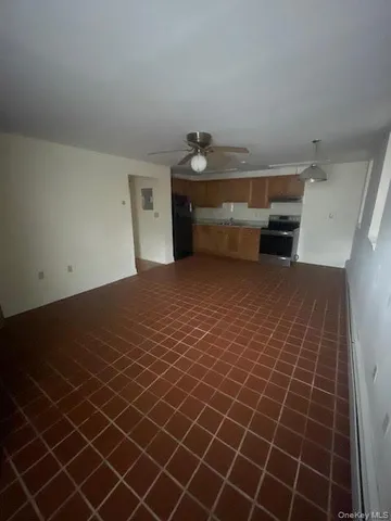 $1,900 | 36 East Main Street, Unit 1, Beacon, NY 12508