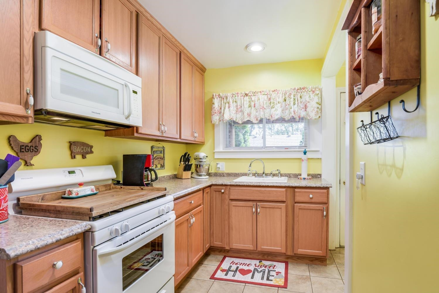 28427 Nieman Road New Boston, MI 48164 - Photo 8 of 10 Photo 8