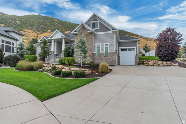 1912 Somerset Ridge Drive Draper, UT 84020 - Photo 4 of 45 Large Driveway
