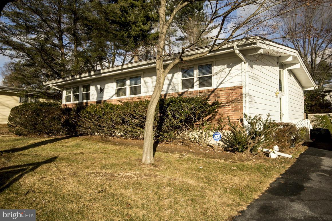 8220 Arrowhead Road Pikesville, MD 21208 - Photo 1 of 30 Exterior (Front)