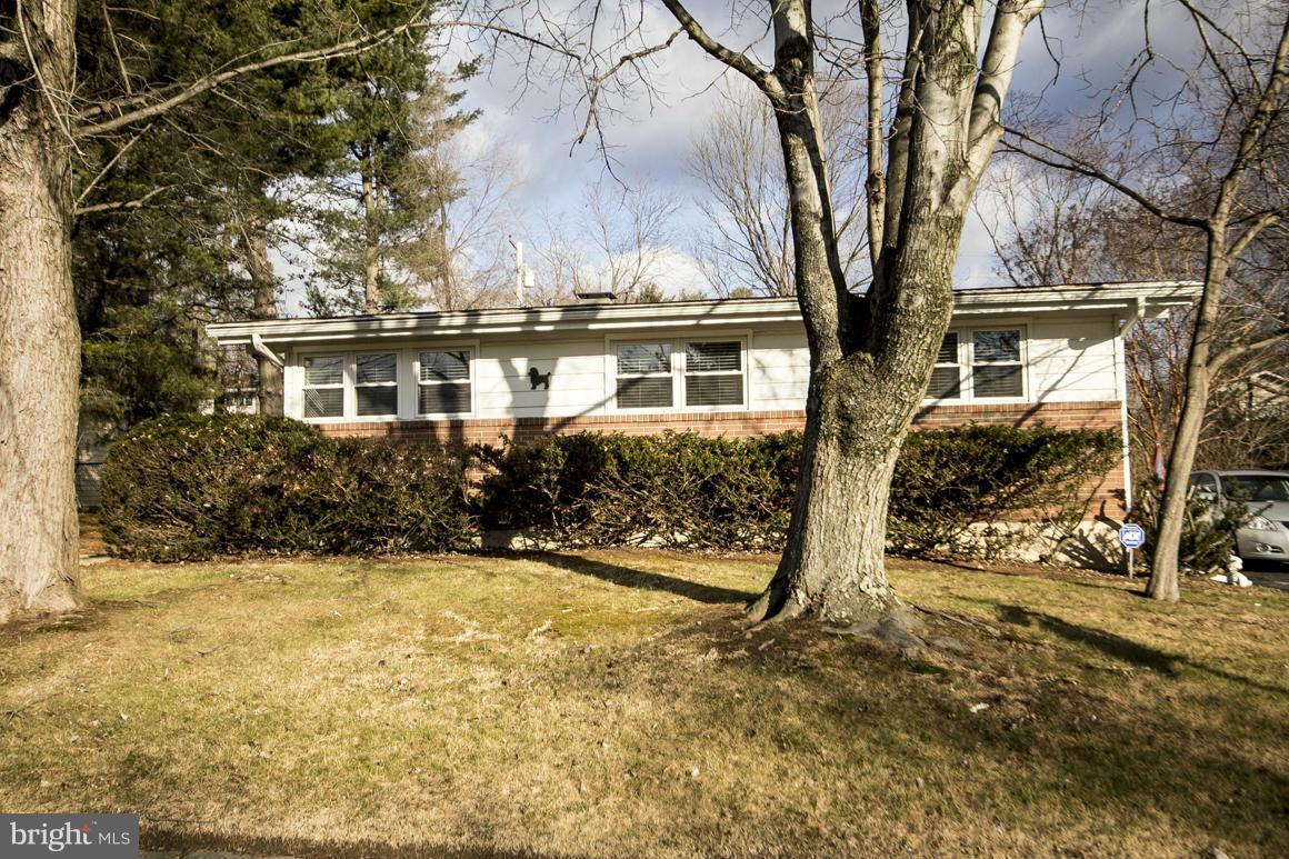 8220 Arrowhead Road Pikesville, MD 21208 - Photo 2 of 30 Exterior (Front)
