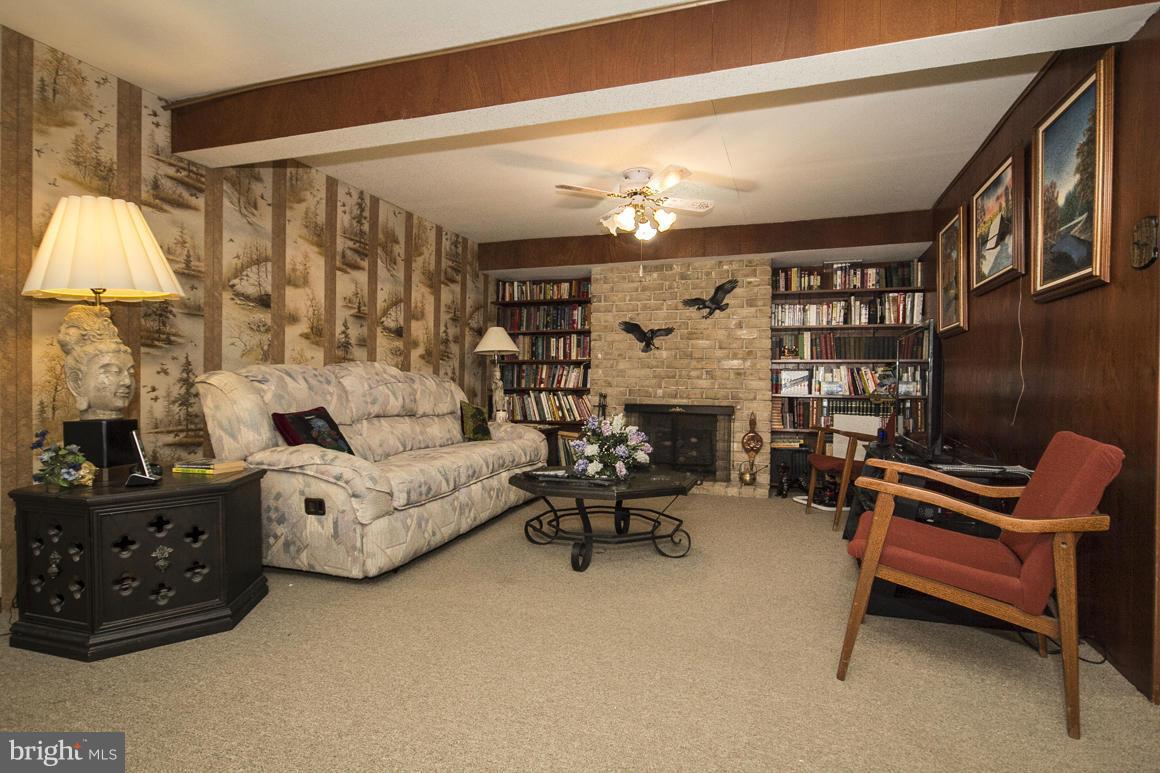 8220 Arrowhead Road Pikesville, MD 21208 - Photo 25 of 30 Family Room