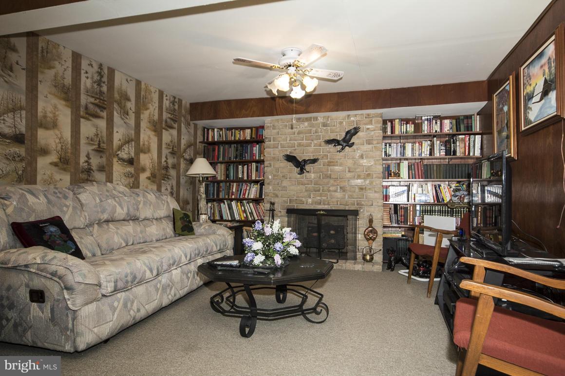 8220 Arrowhead Road Pikesville, MD 21208 - Photo 26 of 30 Family Room