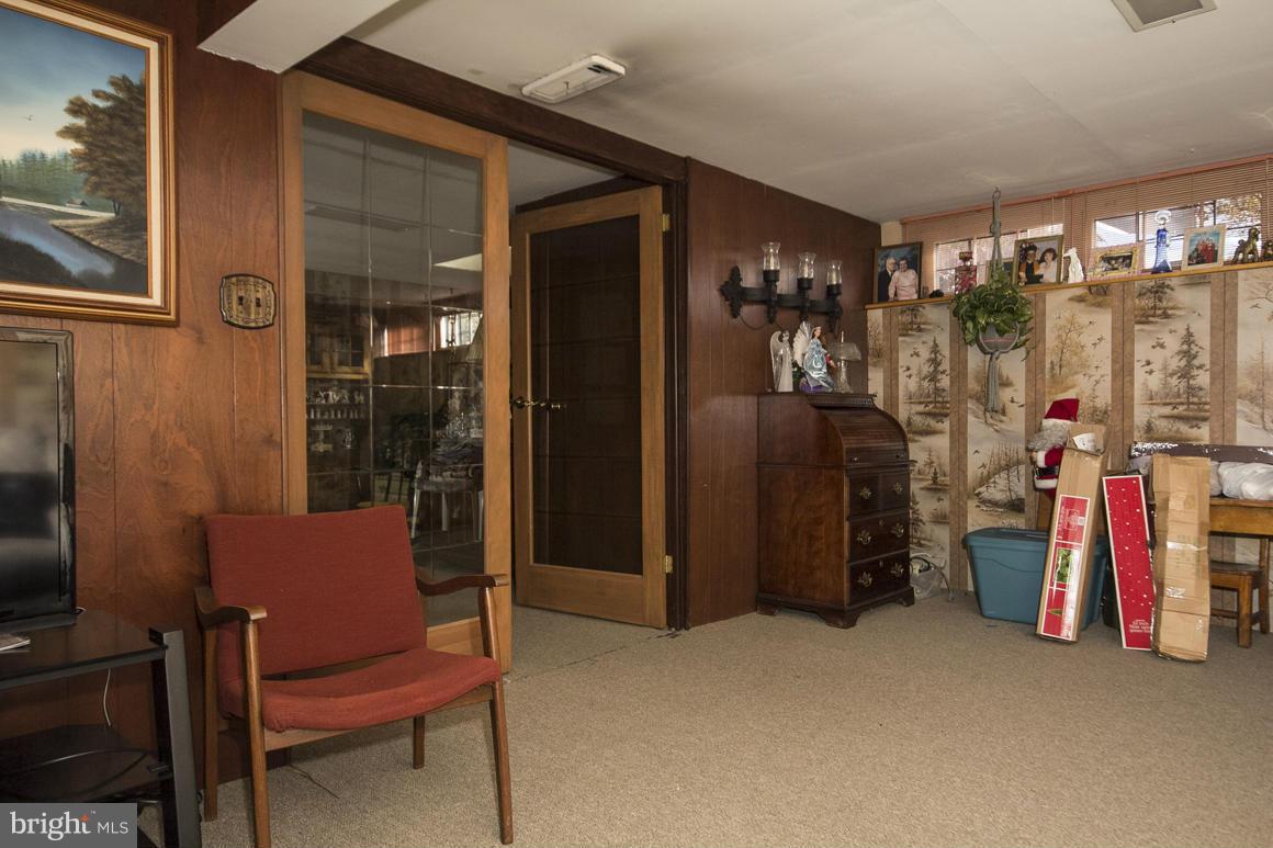 8220 Arrowhead Road Pikesville, MD 21208 - Photo 27 of 30 Community