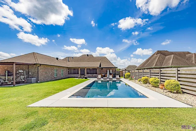 $460,000 | 287 Sugar Plum Street, Houma, LA 70364