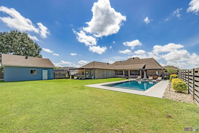 $460,000 | 287 Sugar Plum Street, Houma, LA 70364