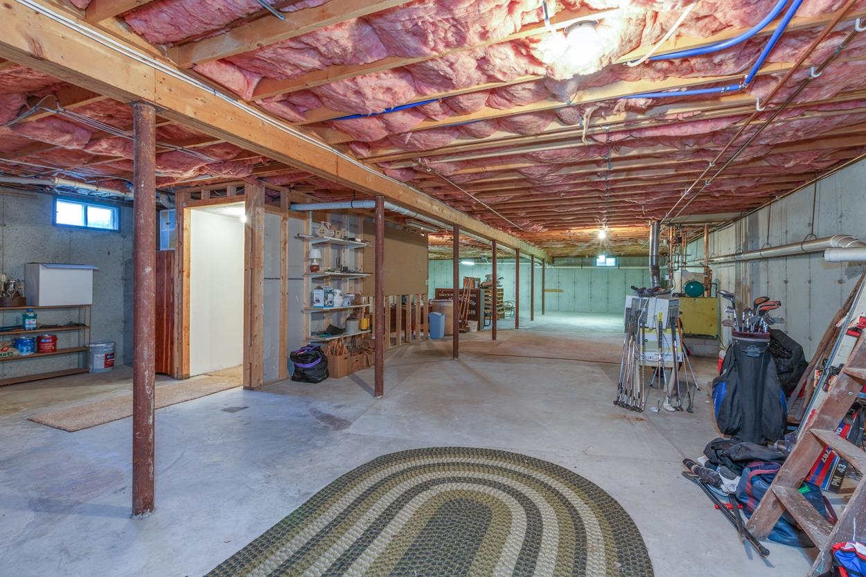 71 S Road Deerfield, NH 03037 - Photo 21 of 40
