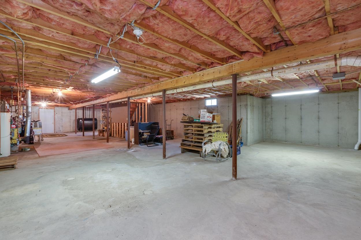 71 S Road Deerfield, NH 03037 - Photo 22 of 40