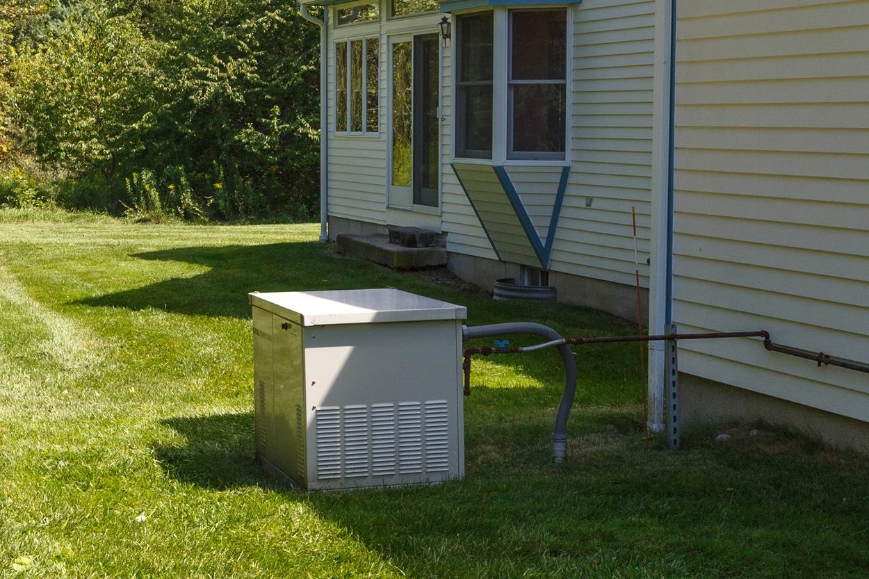 71 S Road Deerfield, NH 03037 - Photo 25 of 40