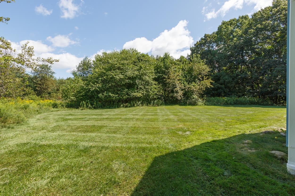 71 S Road Deerfield, NH 03037 - Photo 32 of 40
