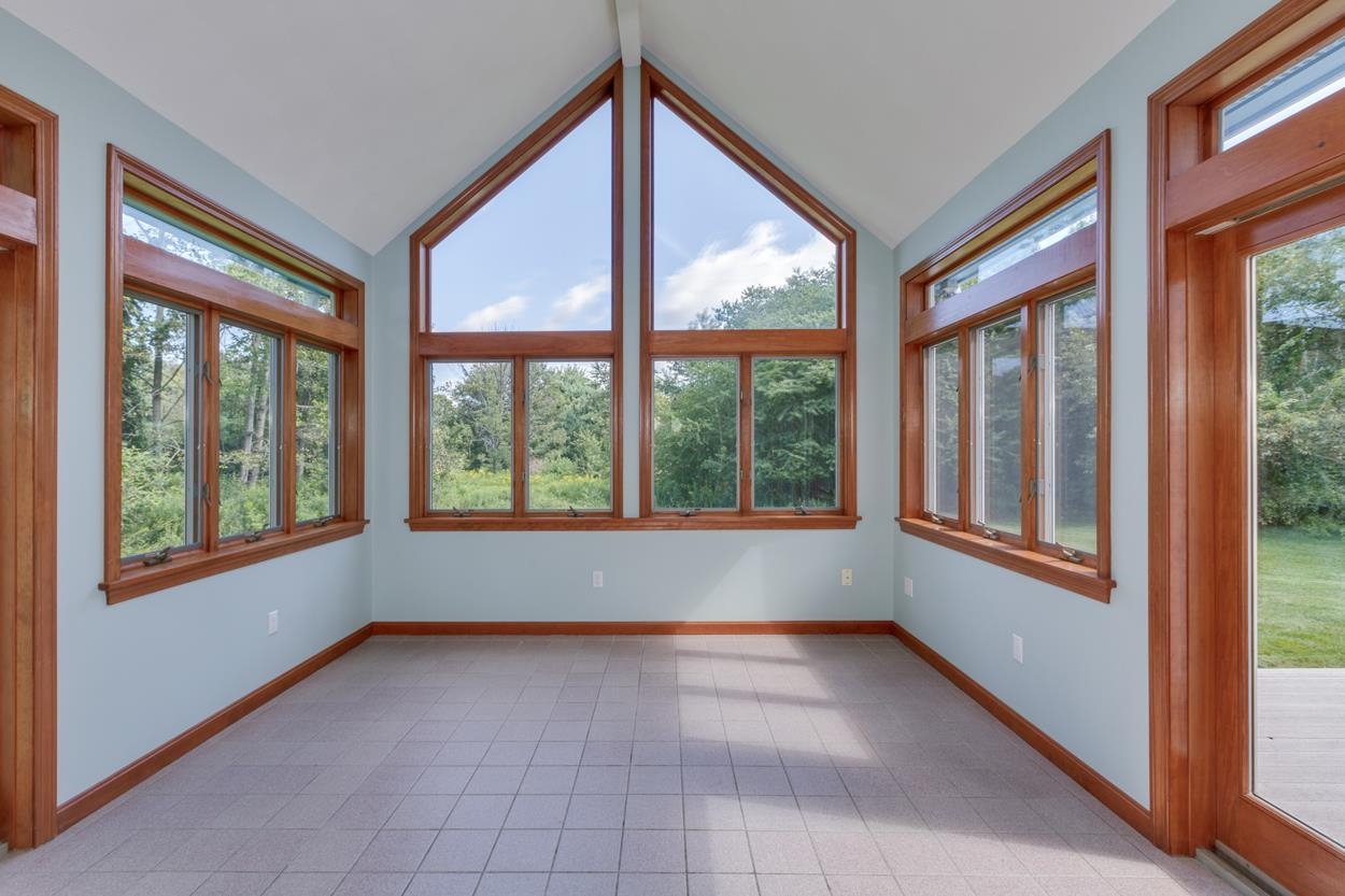71 S Road Deerfield, NH 03037 - Photo 36 of 40