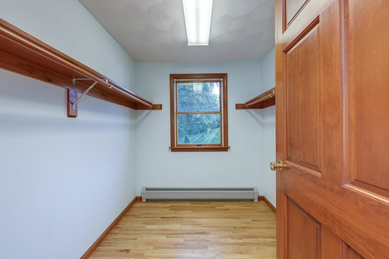 71 S Road Deerfield, NH 03037 - Photo 6 of 40