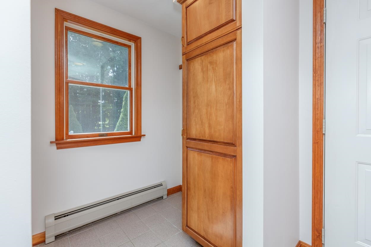 71 S Road Deerfield, NH 03037 - Photo 10 of 40