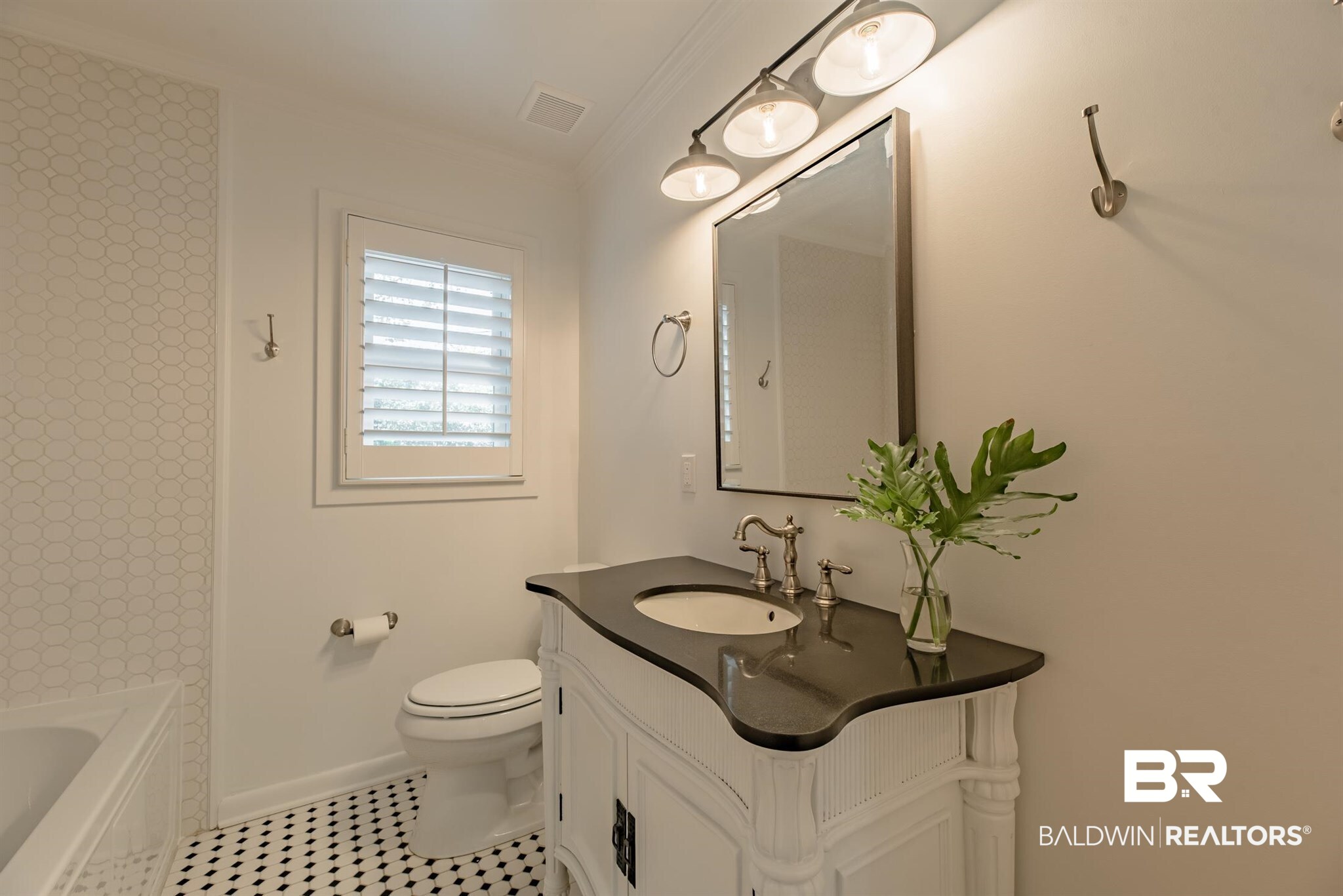 353 Azalea Street Fairhope, AL 36532 - Photo 7 of 49 bathroom