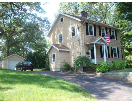 30 Bear Hill Road Reading, MA 01867 - Photo 2 of 18 Gallery Image 2