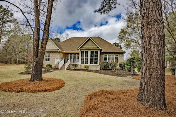 $619,900 | 107 Red Sunset Court, Wallace, NC 28466