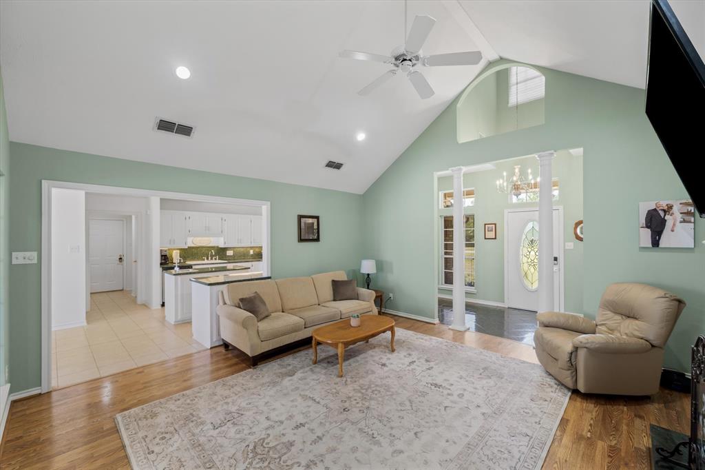 271 VZ County Road Canton, TX 75103 - Photo 11 of 40 a living room with furniture and a flat screen tv
