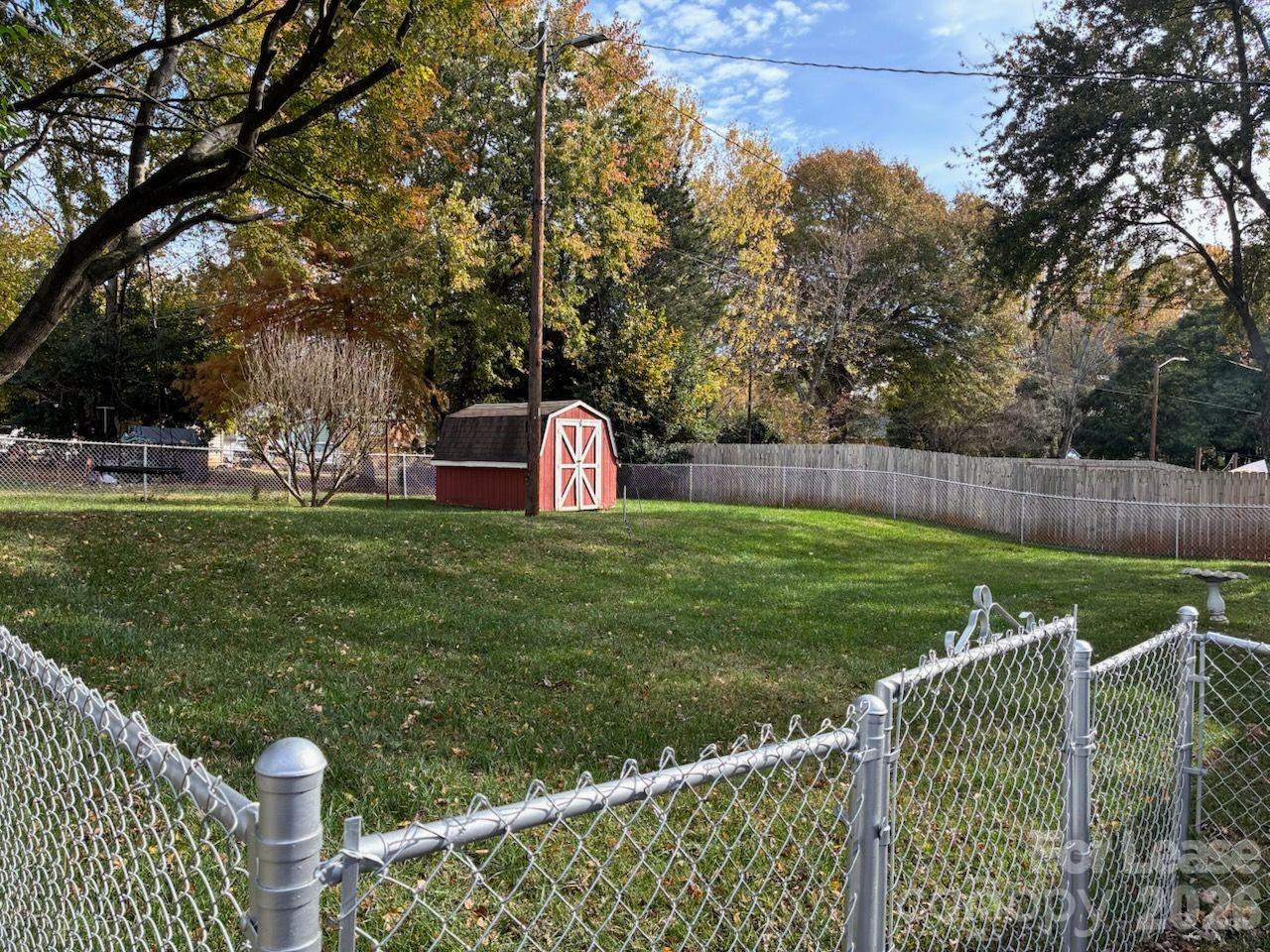 1040 Clanton Road Charlotte, NC 28217 - Photo 2 of 9