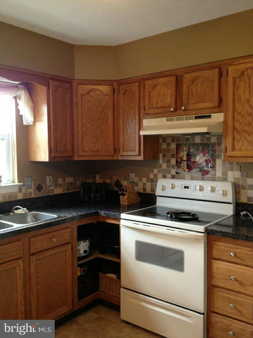 583 Highridge Road Front Royal, VA 22630 - Photo 3 of 28 Kitchen