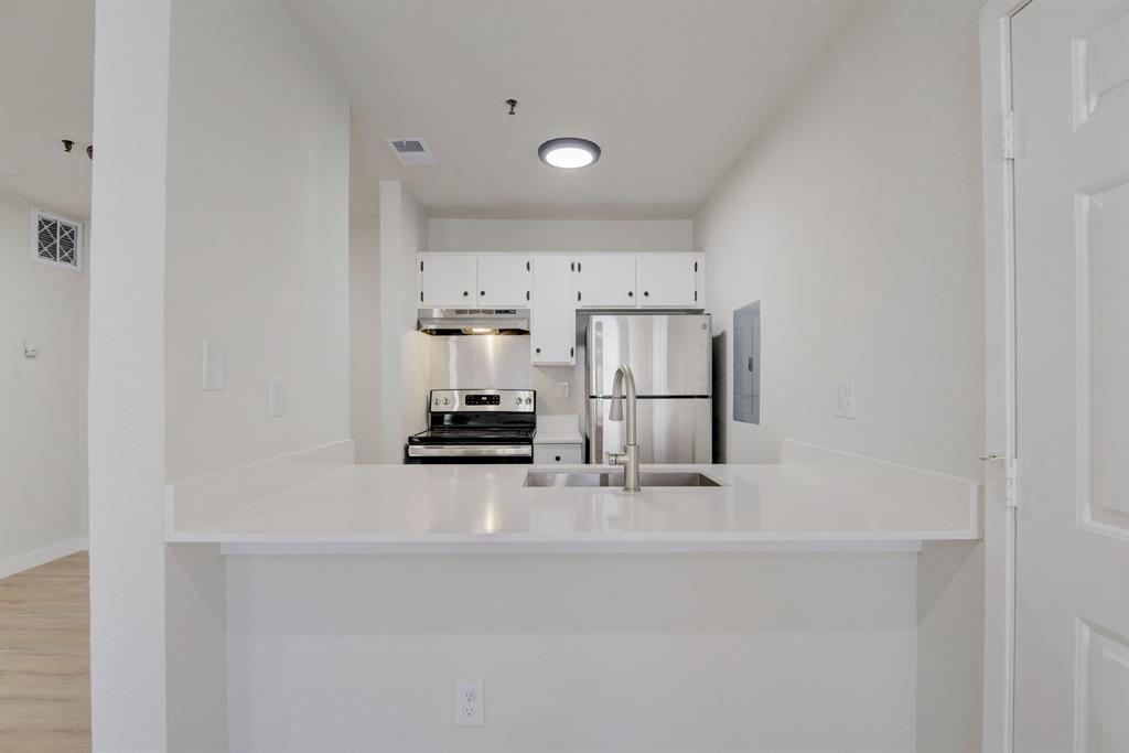 2315 Moser Avenue Dallas, TX 75206 - Photo 8 of 13