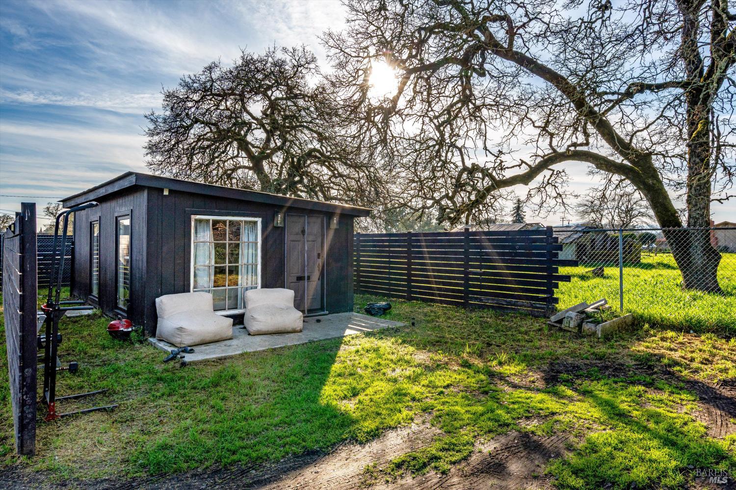 985 Gumview Road Windsor, CA 95492 - Photo 4 of 45
