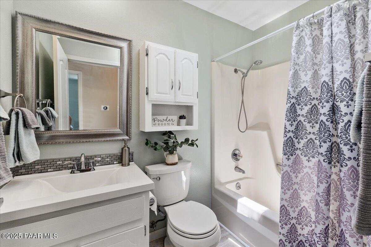 1285 Tanglewood Road Prescott, AZ 86303 - Photo 14 of 18 Bathroom 2
