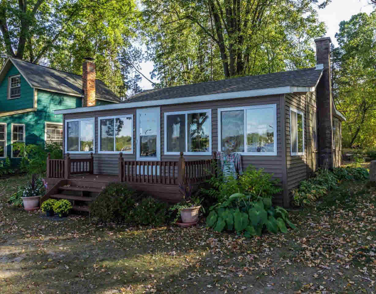2285 Fisk Road Howell, MI 48843 - Photo 1 of 32 21374011.JPG