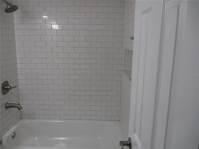 $2,300 | 4437 10th Avenue South, St. Petersburg, FL 33711