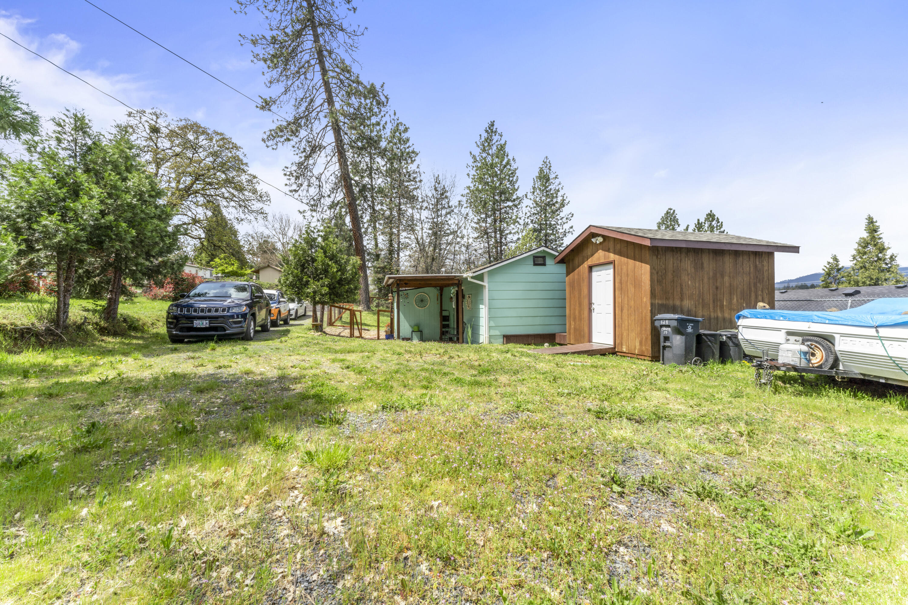 128 Alameda Street Merlin, OR 97532 - Photo 4 of 32 4