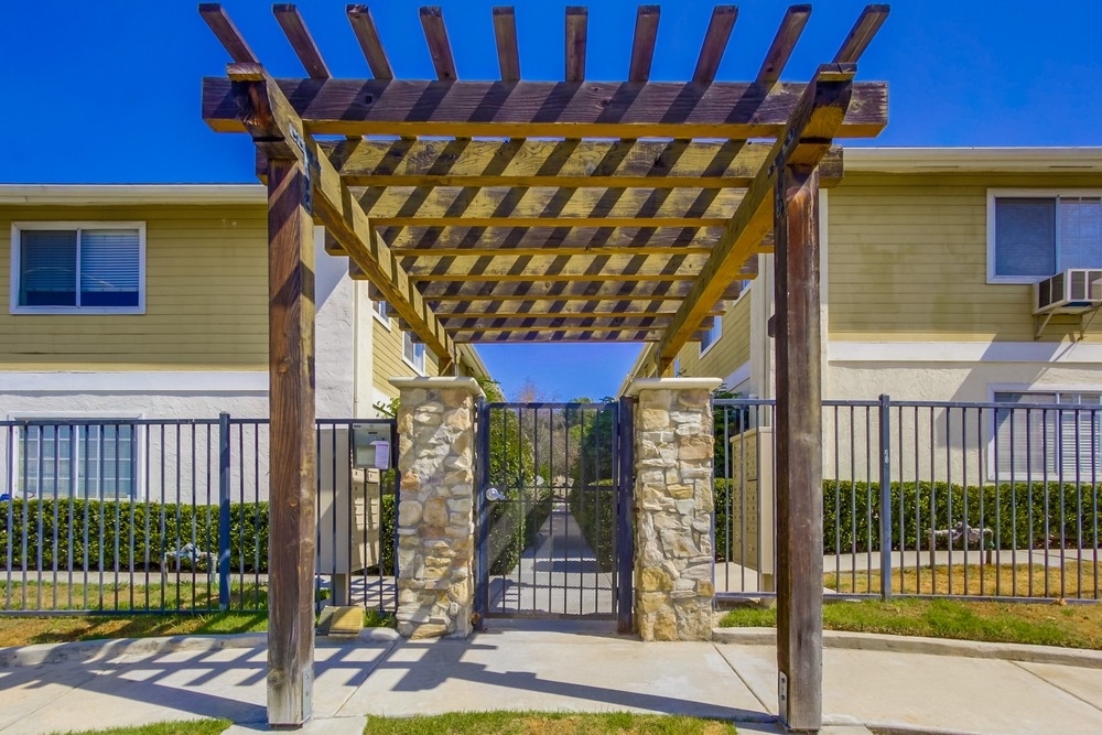 9210 Kenwood Drive, Unit J Spring Valley, CA 91977 - Photo 4 of 18