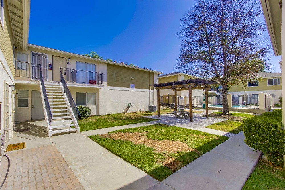 9210 Kenwood Drive, Unit J Spring Valley, CA 91977 - Photo 5 of 18