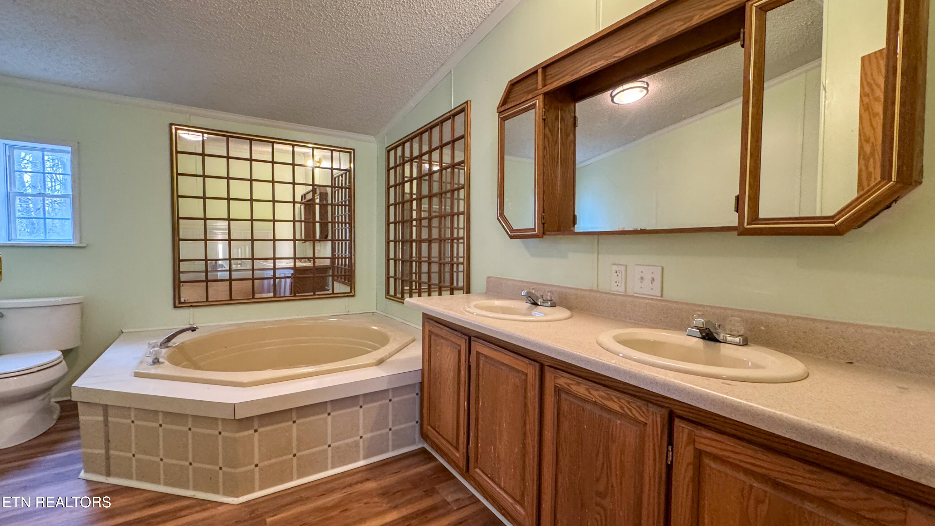 135 Harold Brooks Lane Oneida, TN 37841 - Photo 14 of 26 IMG_1017