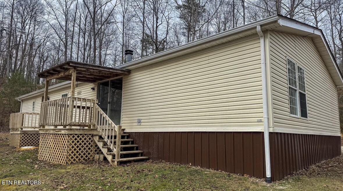 135 Harold Brooks Lane Oneida, TN 37841 - Photo 3 of 26 IMG_1089