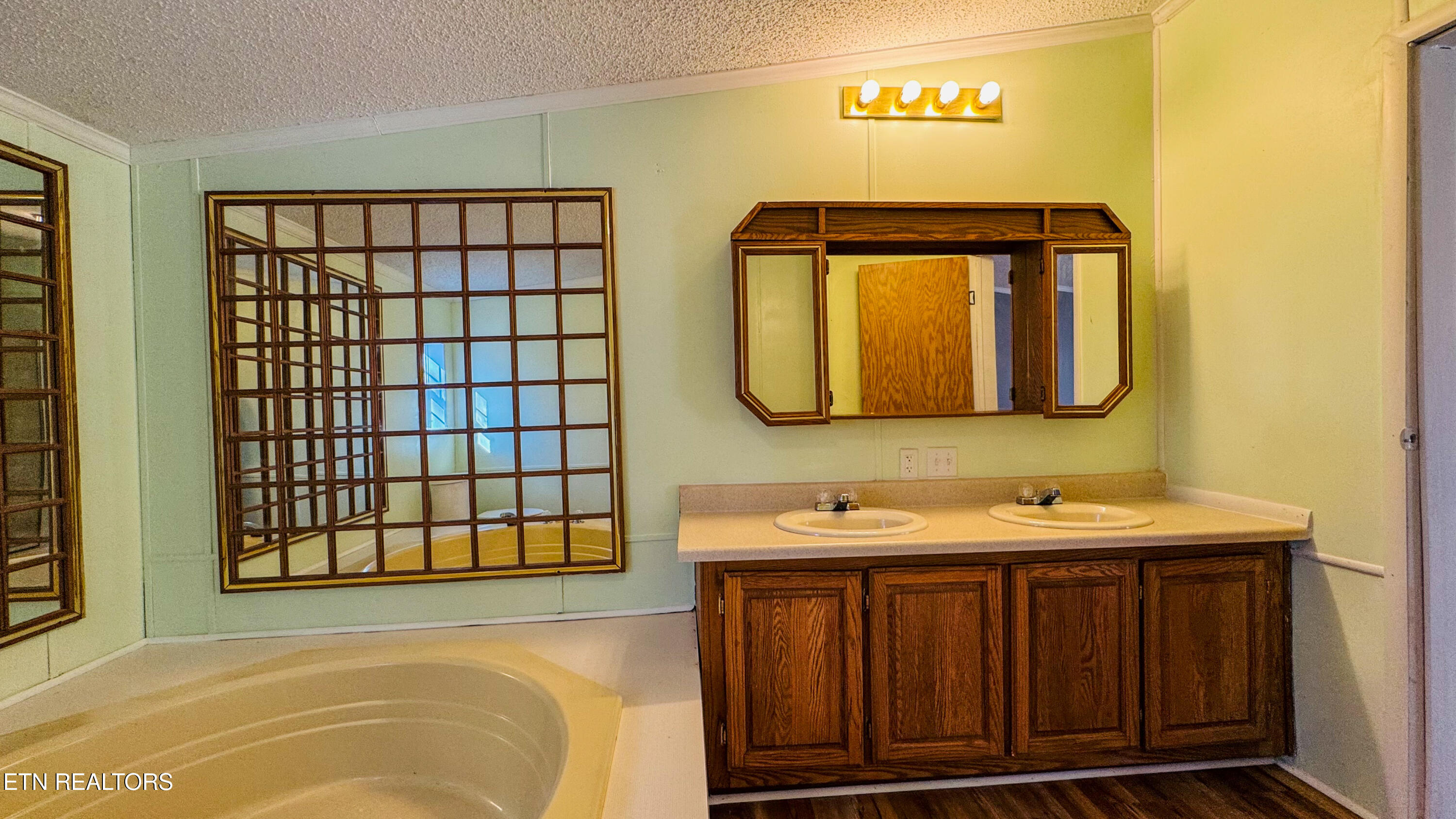 135 Harold Brooks Lane Oneida, TN 37841 - Photo 32 of 33 IMG_1210