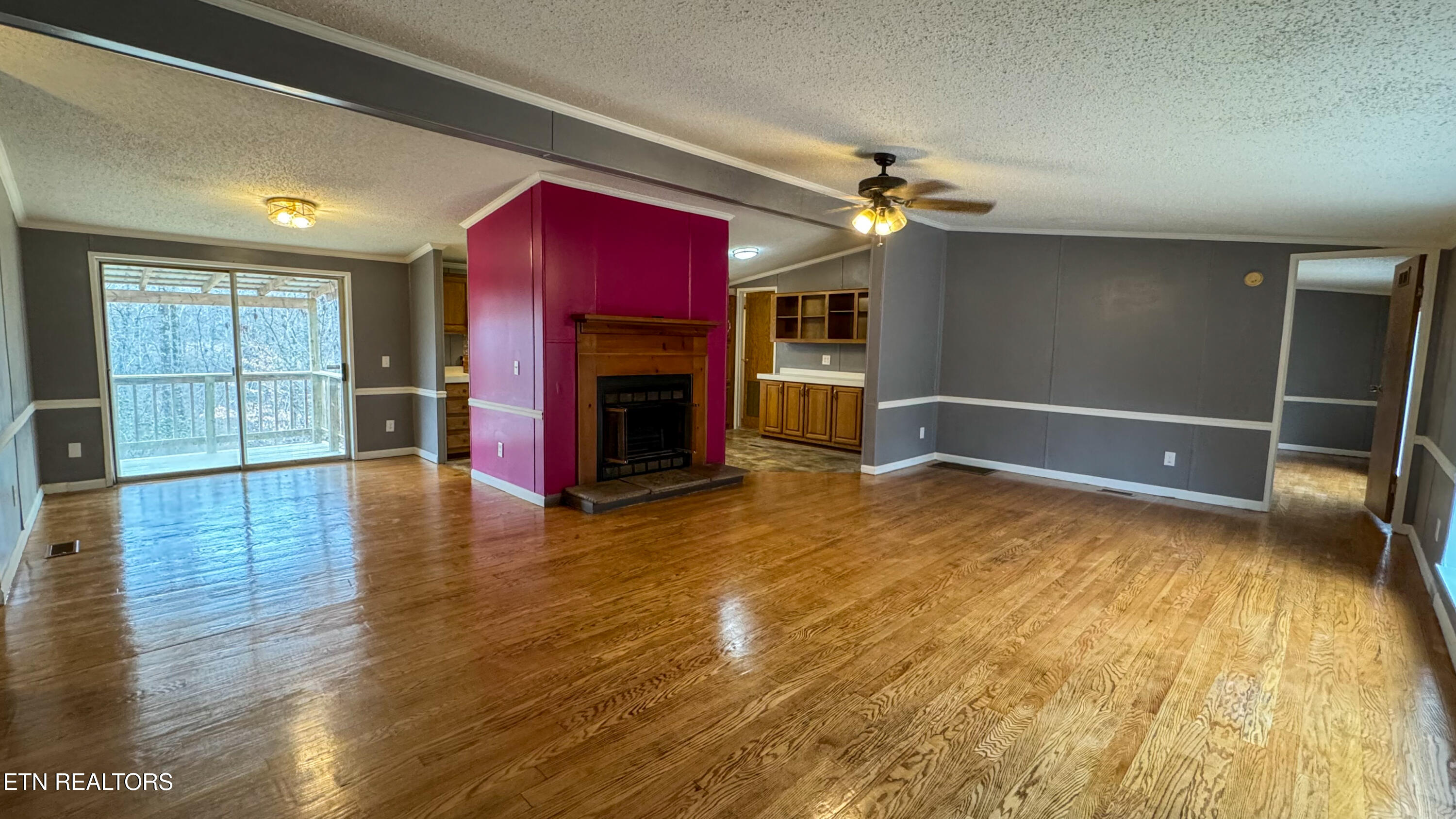 135 Harold Brooks Lane Oneida, TN 37841 - Photo 7 of 26 IMG_1022