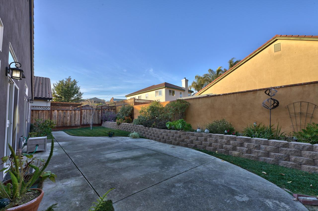 20 Glen Falls Circle Salinas, CA 93906 - Photo 16 of 37 a backyard of a house with lots of green space