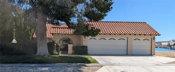 $2,400 | 14413 Rivers Edge Road, Helendale, CA 92342