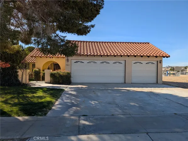 $2,400 | 14413 Rivers Edge Road, Helendale, CA 92342