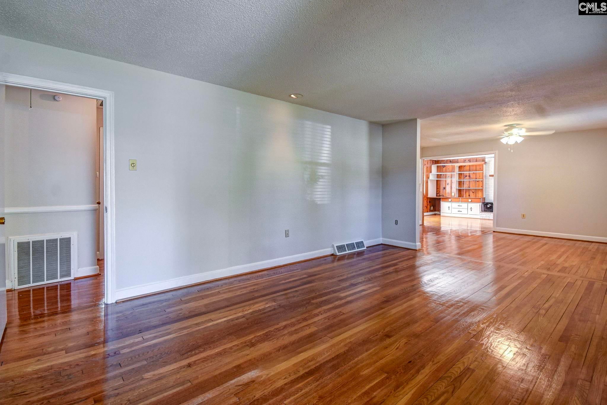 949 Gabriel Road Cayce, SC 29033 - Photo 6 of 31 Gallery Image 6