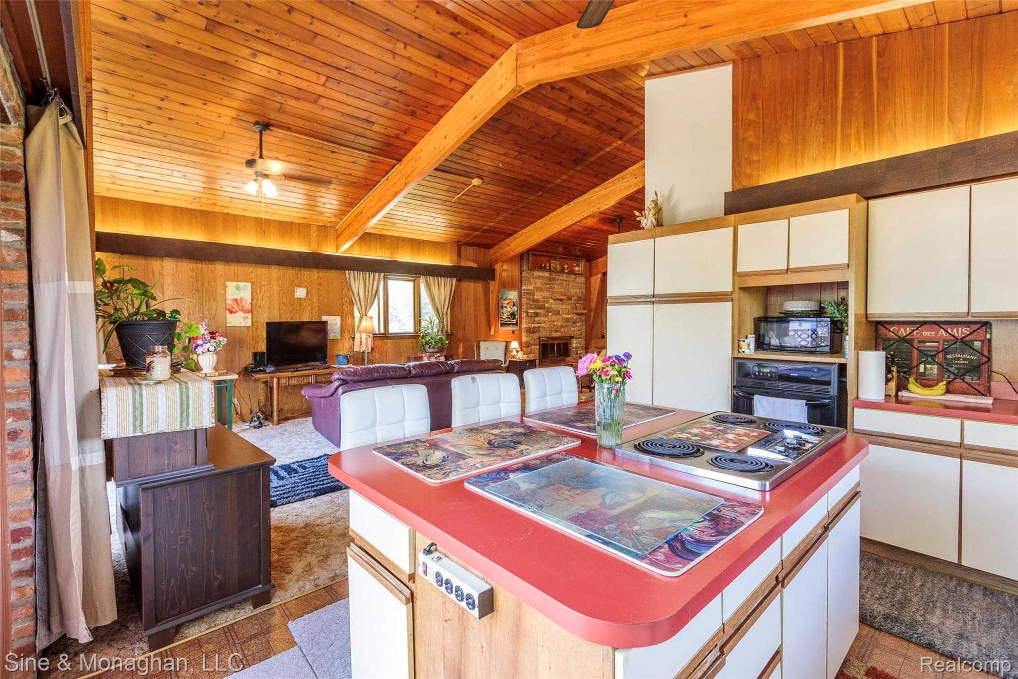 2437 River Road St. Clair, MI 48079 - Photo 25 of 68 26 KITCHEN 2437 River Rd.jpg