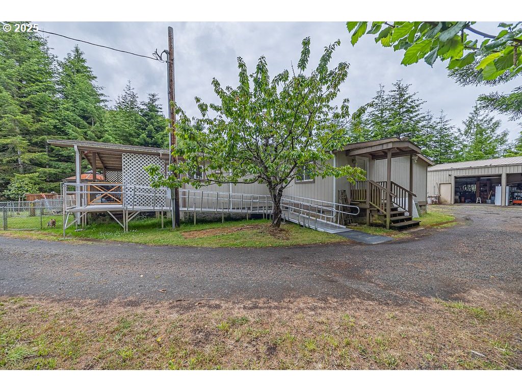 56379 Baker Road Coquille, OR 97423 - Photo 7 of 30 Gallery Image 7