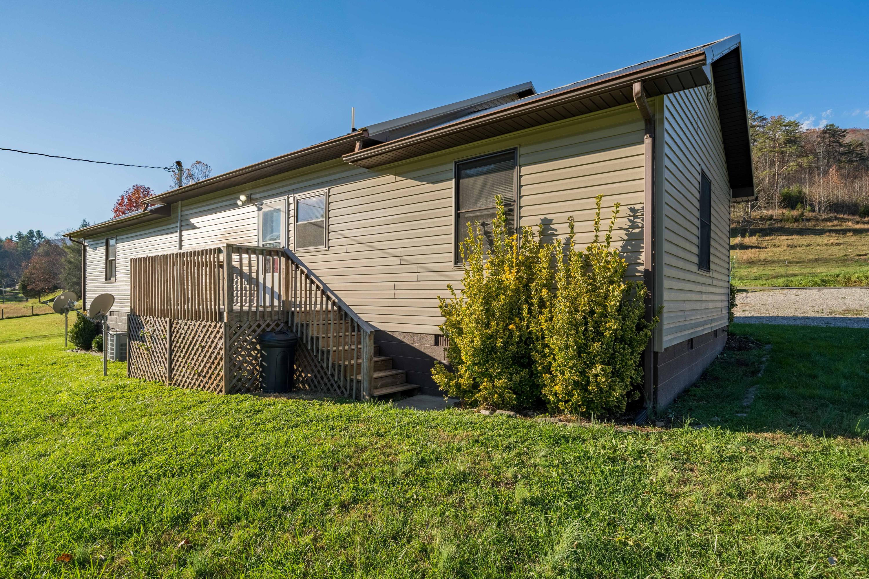 8566 Mendota Road Mendota, VA 24270 - Photo 20 of 48 8566 Mendota Rd (20 of 48)