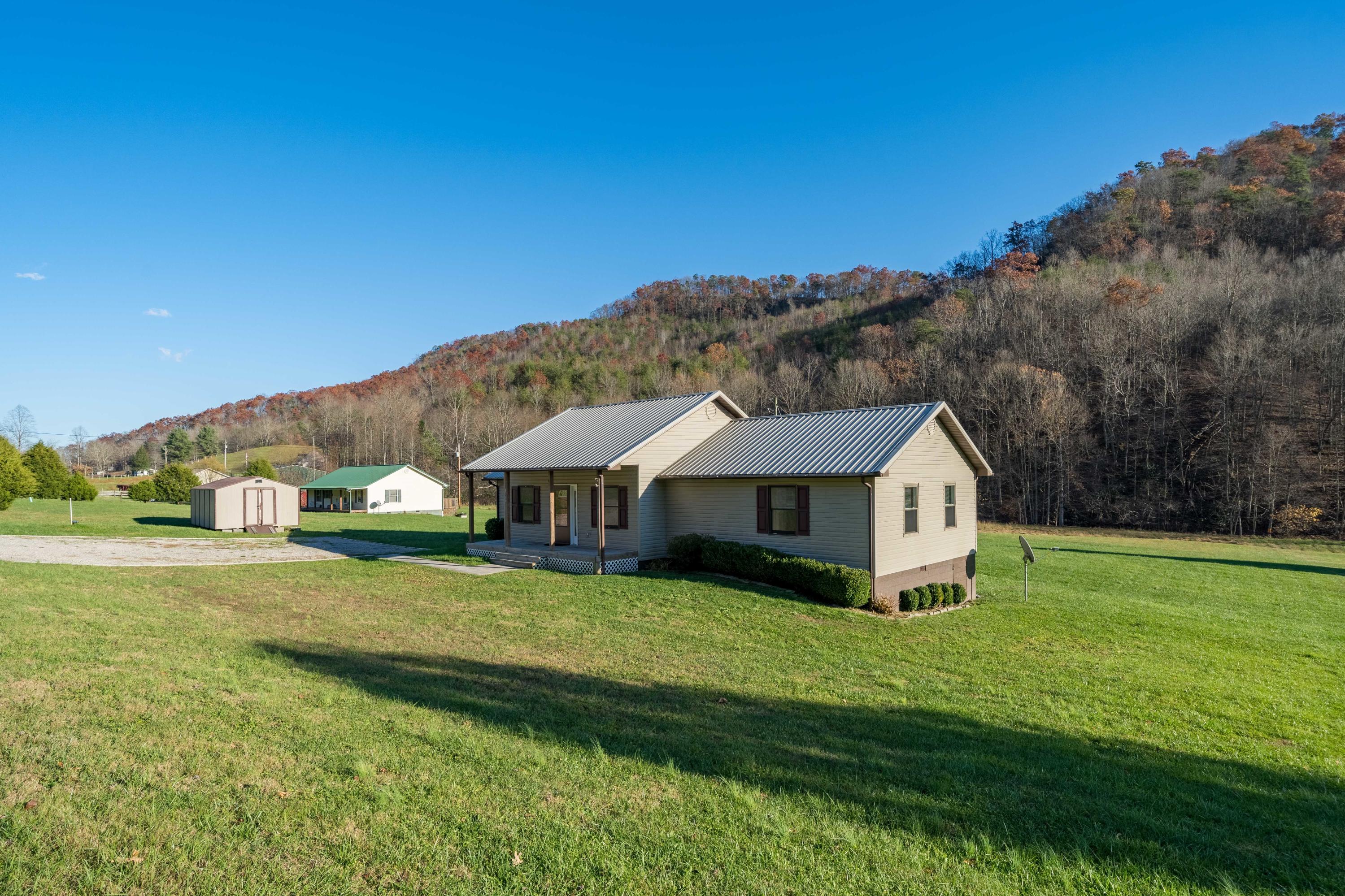 8566 Mendota Road Mendota, VA 24270 - Photo 5 of 48 8566 Mendota Rd (5 of 48)