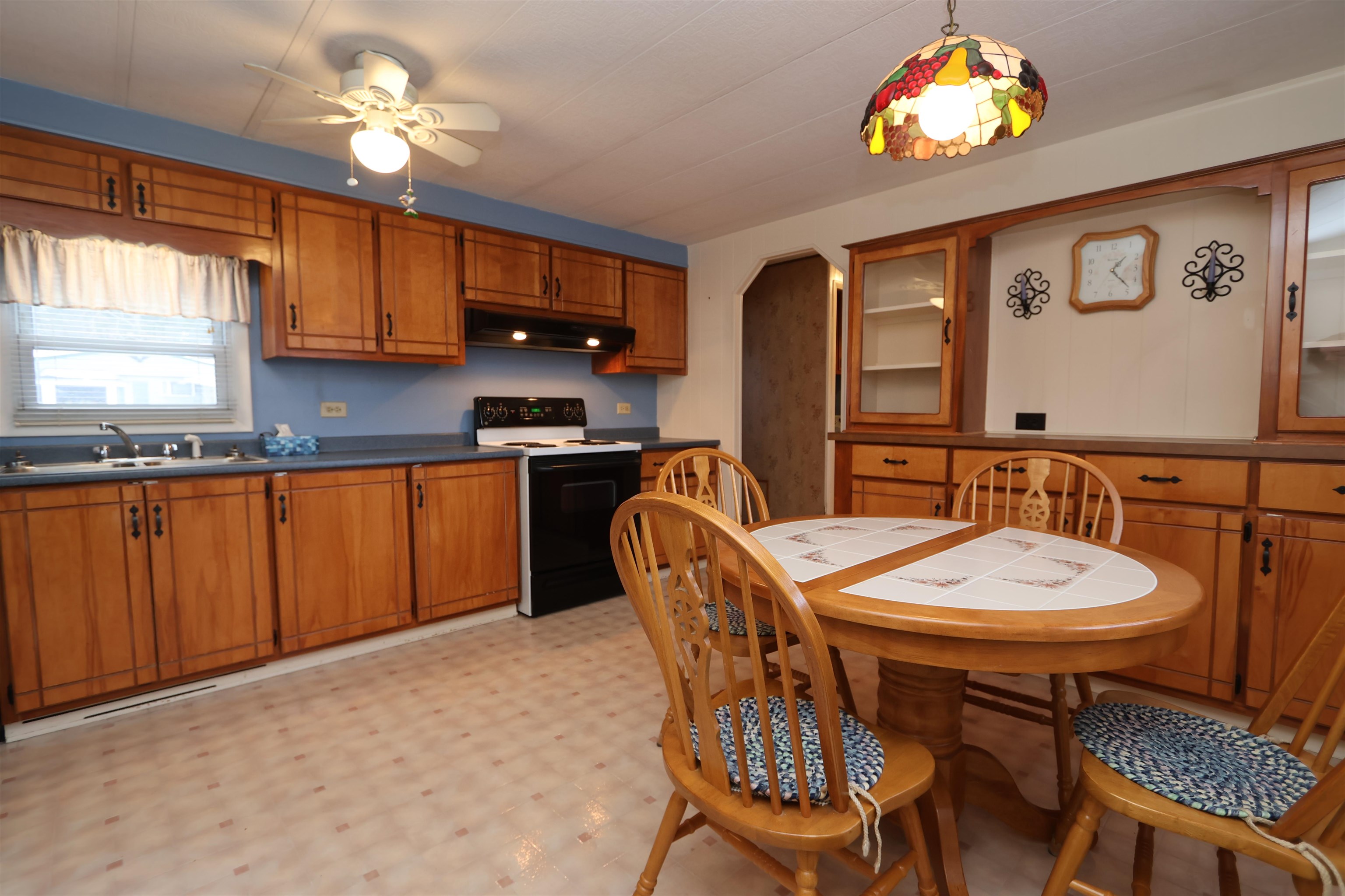 911 Camelot Drive Exeter, NH 03833 - Photo 7 of 17