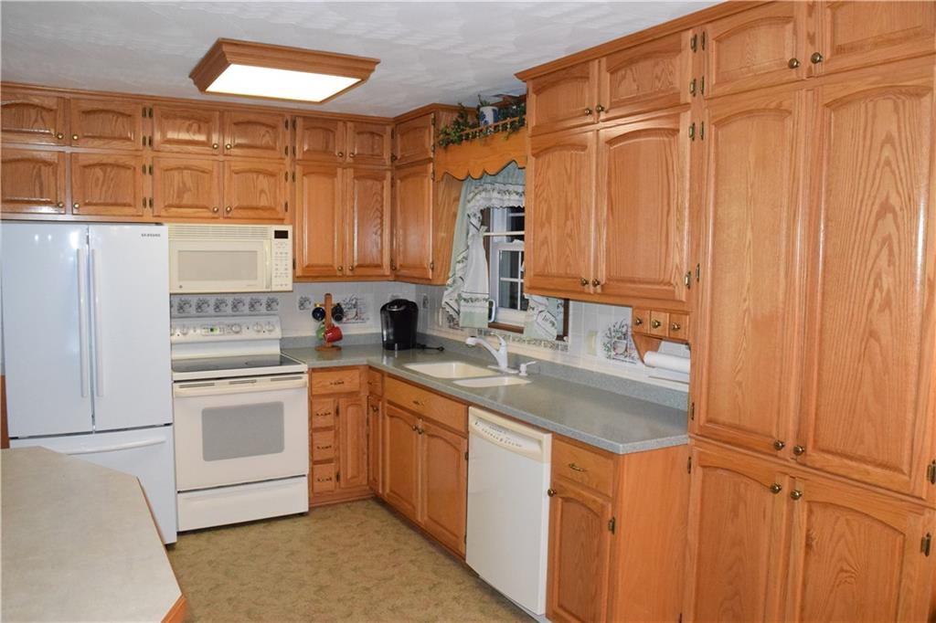 965 Cape Hickory Road Hickory, NC 28601 - Photo 8 of 40 Gallery Image 8