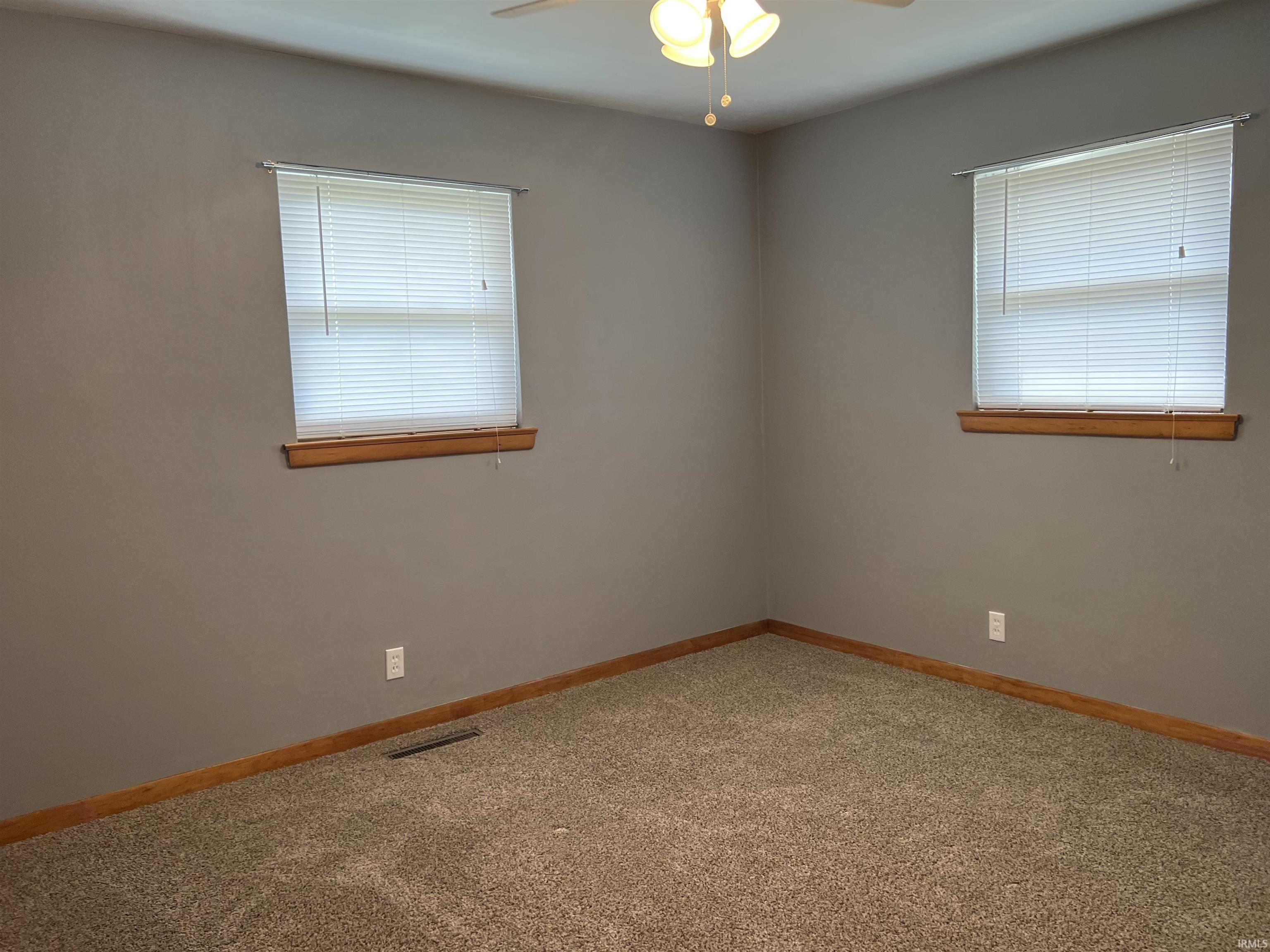 4862 Highway 231 Jasper, IN 47546 - Photo 7 of 14