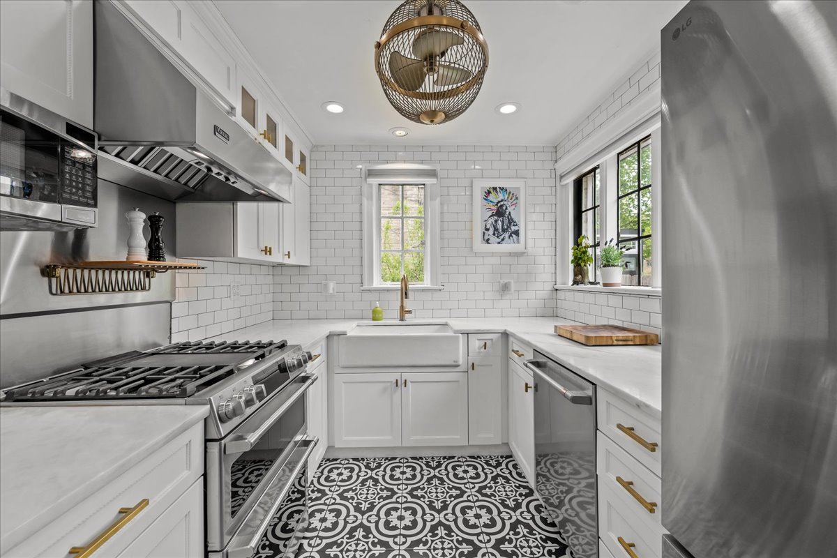 1208 Oak Street Winnetka, IL 60093 - Photo 12 of 31