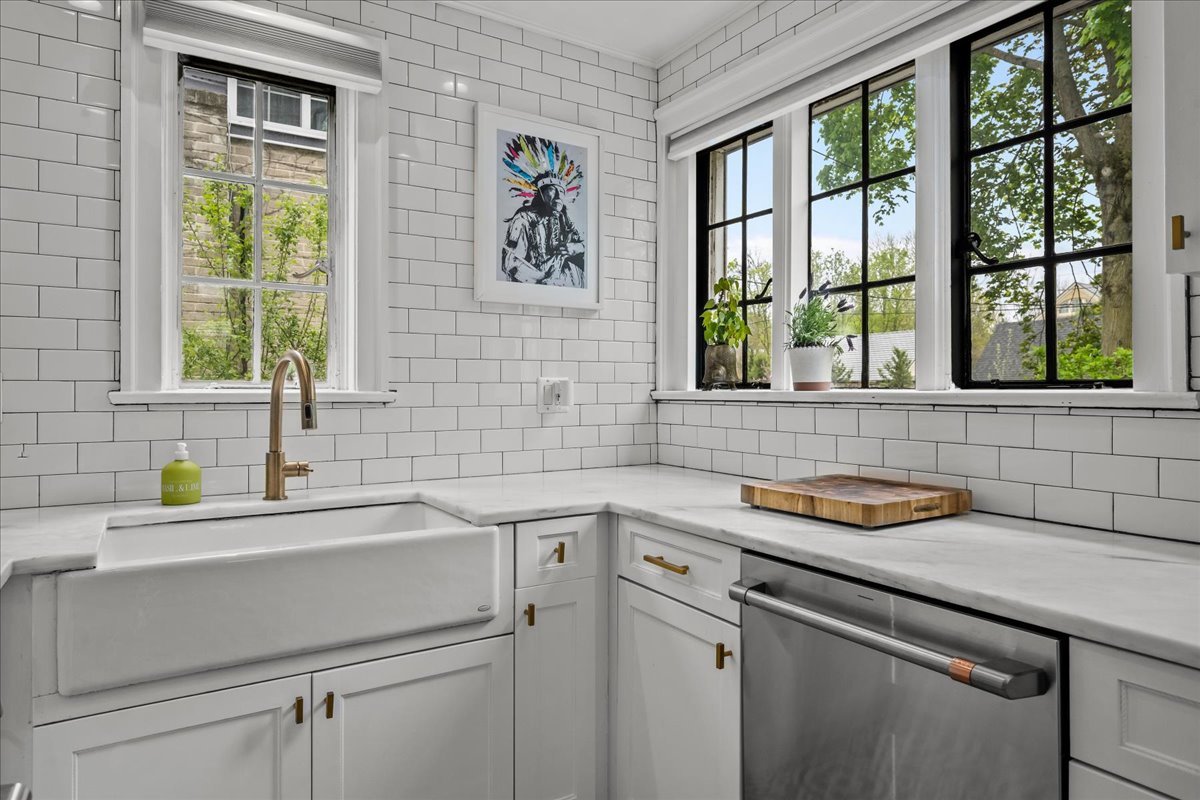 1208 Oak Street Winnetka, IL 60093 - Photo 13 of 31
