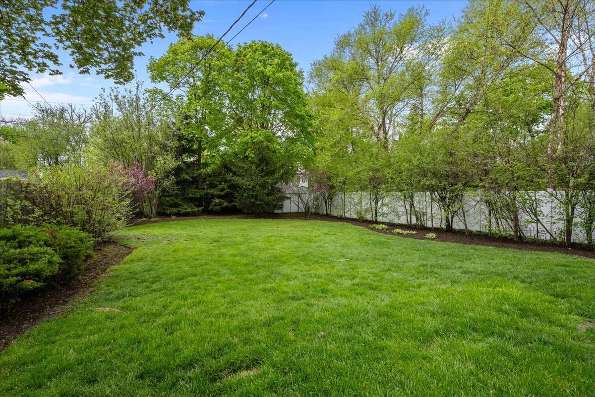 1208 Oak Street Winnetka, IL 60093 - Photo 26 of 31