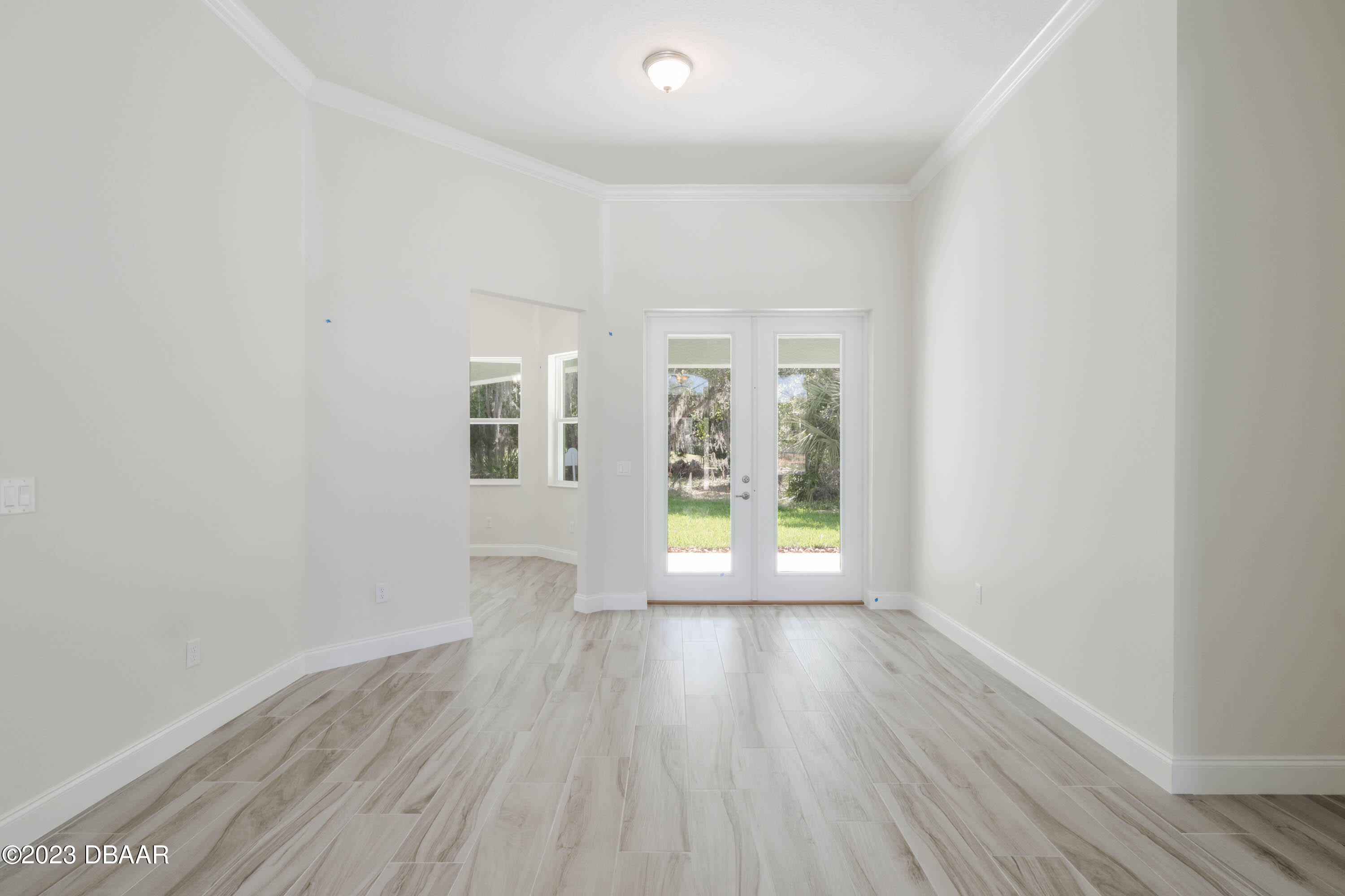 3126 Silvermines Avenue Ormond Beach, FL 32174 - Photo 10 of 39 Living Room